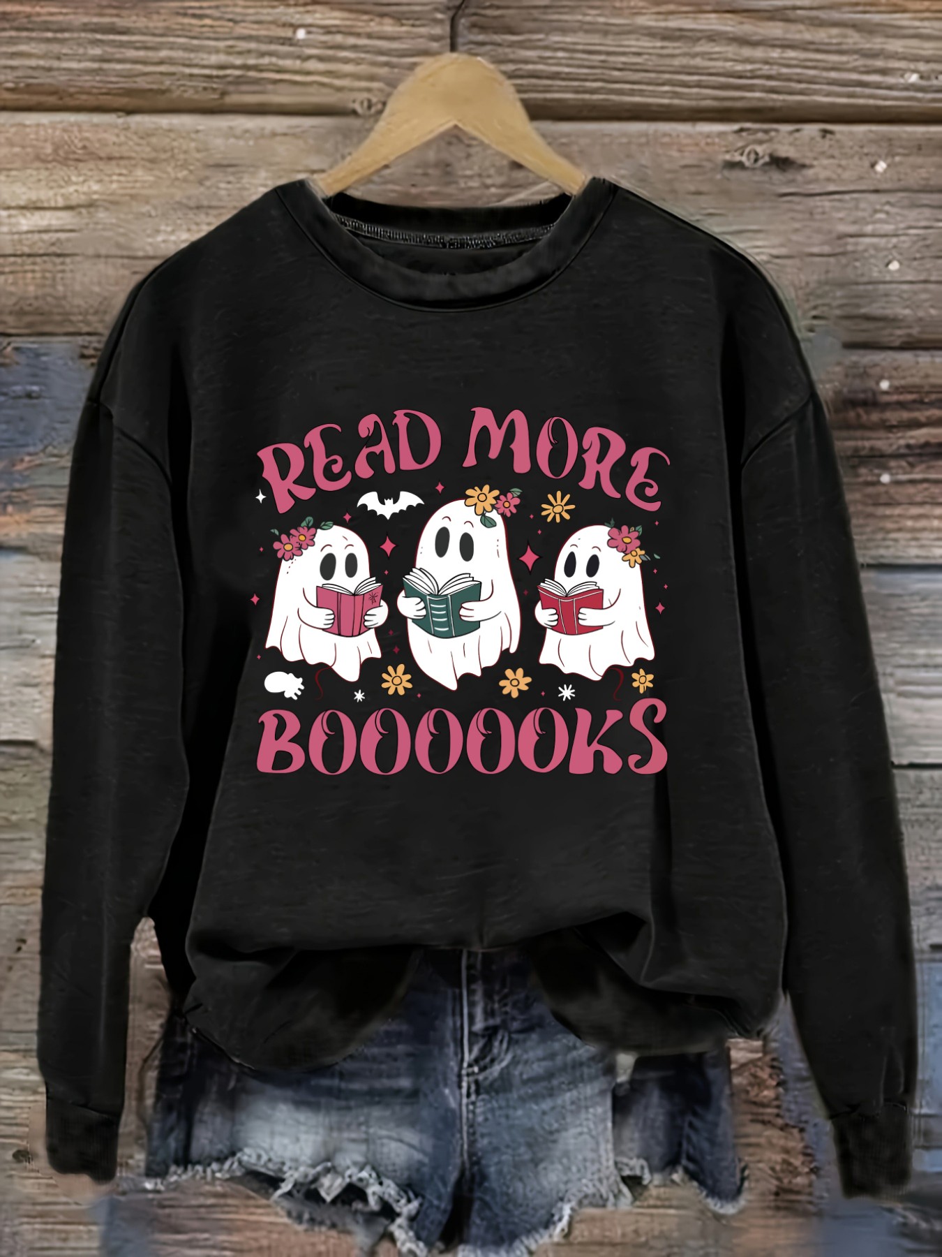 Books - レディースカジュアル長袖クルーネックTシャツ「読書好きの幽霊」デザイン、ラウンドネック婦人服、洗濯機で洗える、やや伸縮性あり、ゆったりフィット、春・秋・冬用レディースTシャツ、ハロウィンコスチューム衣装