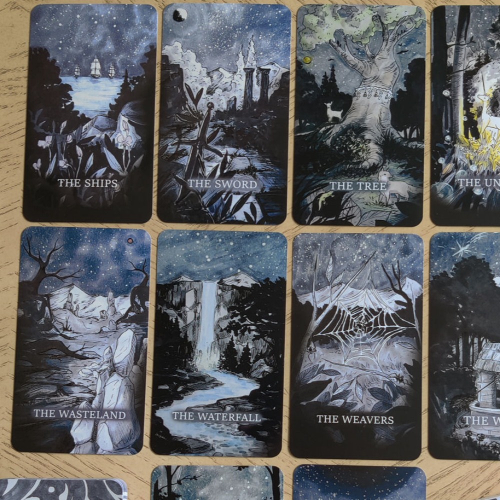 エンドレスなオラクルの手描きのミリオラマカード、デッキ、9x - Tarot Deck With Guidebook のレビューと価格