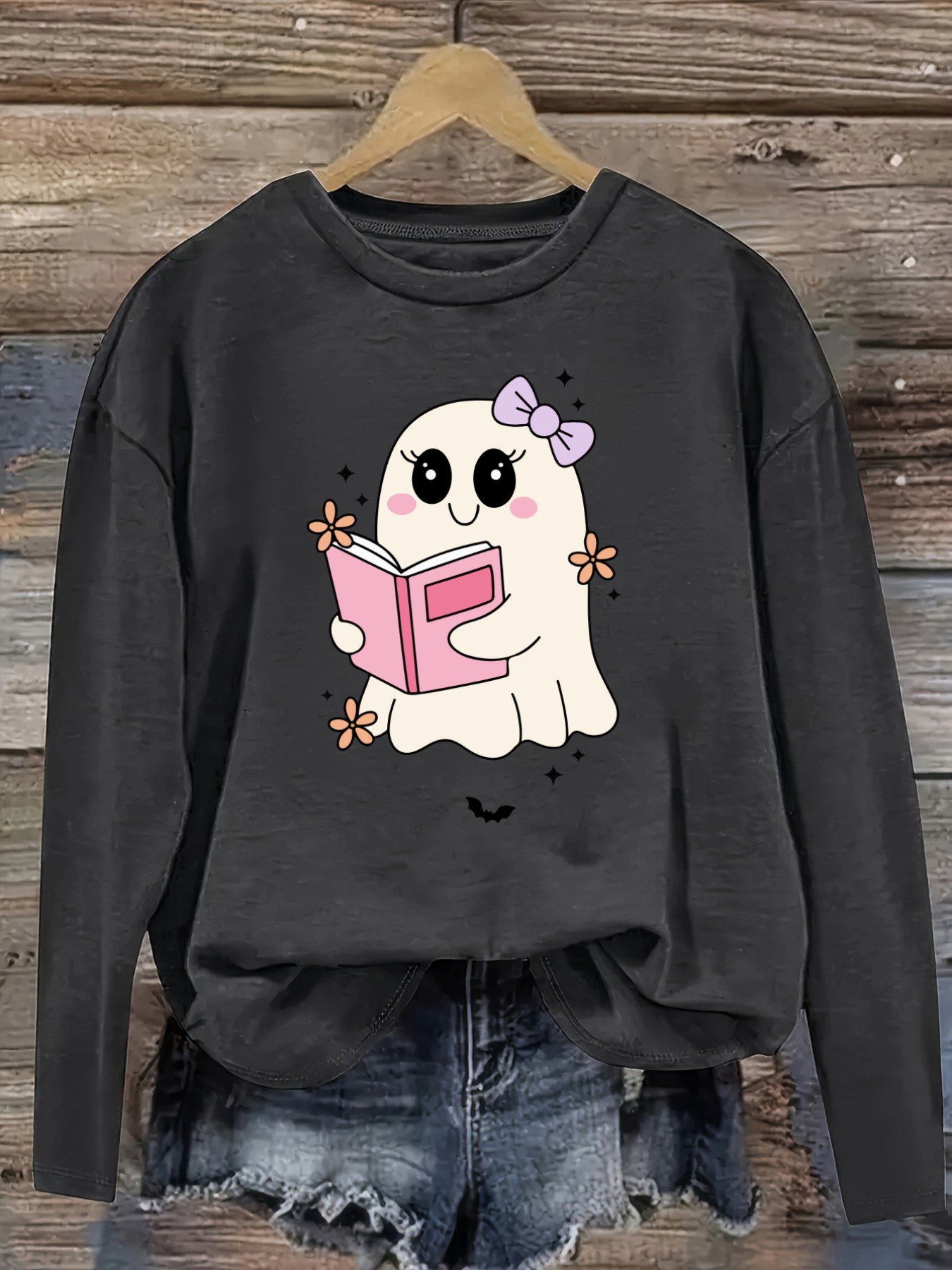 レディースカジュアル長袖クルーネックTシャツ、かわいいゴース - Books のレビューと価格